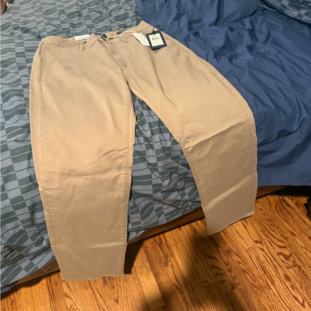 34 Heritage Men's Straight Fit Chinos in Beige - Lightweight Everyday Wear